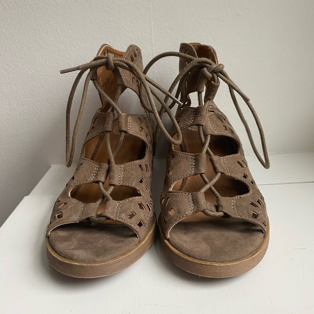 SO Furl women’s block heel size 6 1/2